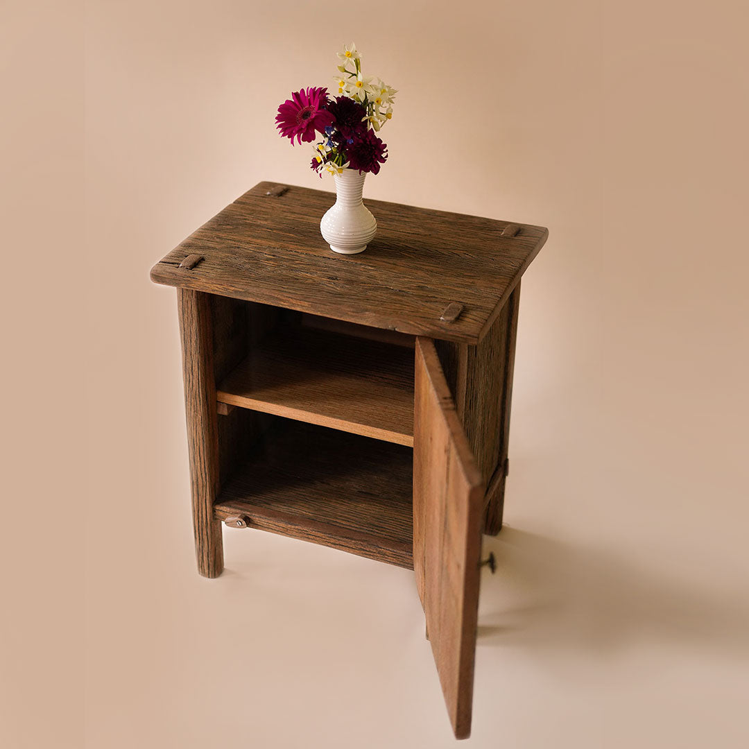 Single Door Jetty Pedestal
