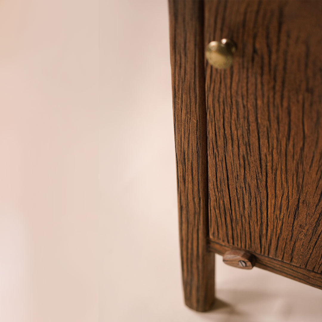 Single Door Jetty Pedestal